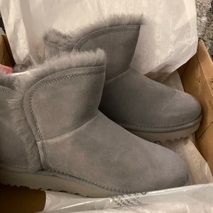 Ugg Classic Mini Fluff High-low booties